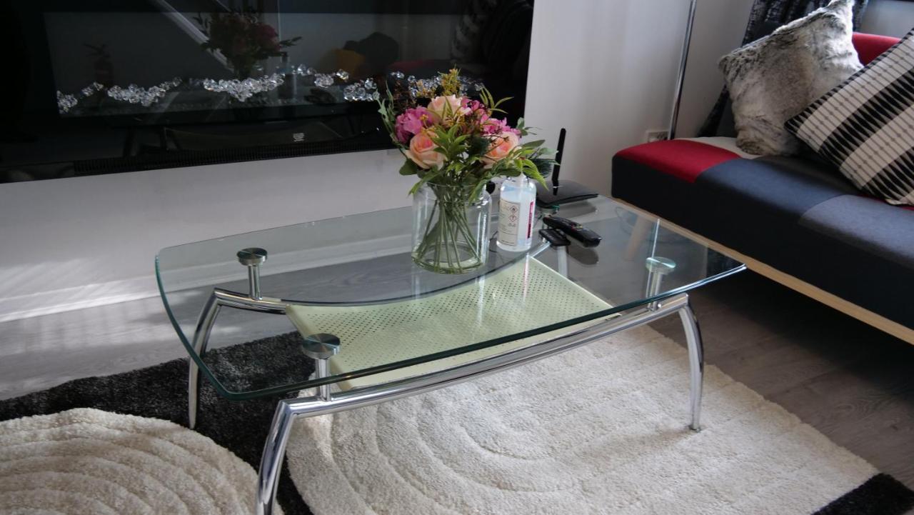 Milton Keynes Luxury Short Stay House With Wifi And Free Parking Wolverton  Buitenkant foto