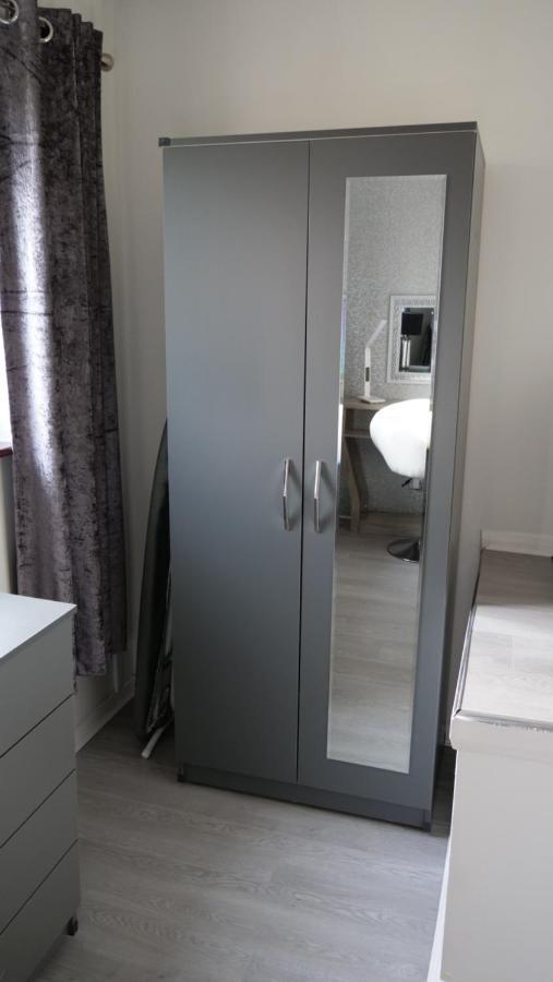 Milton Keynes Luxury Short Stay House With Wifi And Free Parking Wolverton  Buitenkant foto